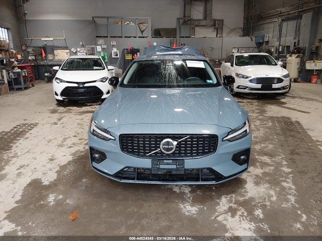 Продаж на аукціоні авто 2024 Volvo S60 B5 Core Dark Theme, vin: 7JRL12FK3RG326993, номер лоту: 44524345