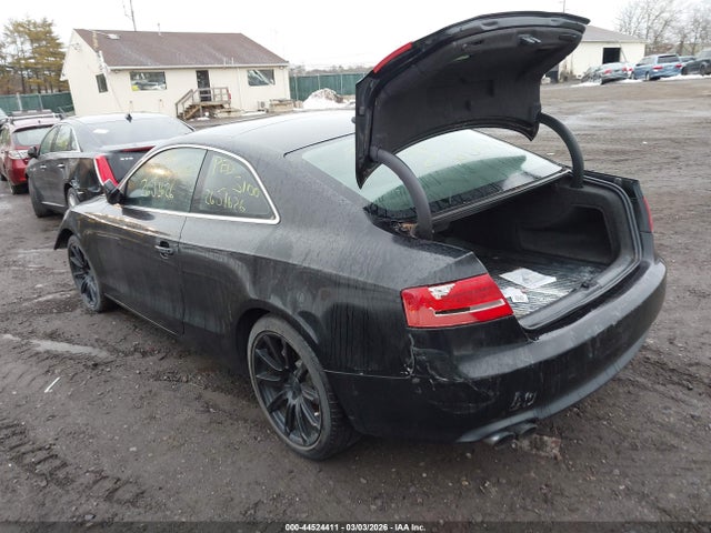 2011 AUDI A5 WAULFAFR3BA007977 Photo 2