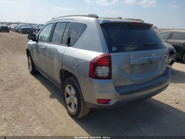 1C4NJCEA8GD665978 Jeep Compass Latitude