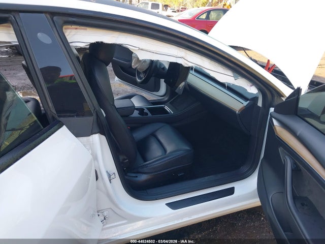 44524502 :رقم المزاد ، 5YJ3E1EA4NF376604 vin ، 2022 Tesla Model 3 Rear-wheel Drive مزاد بيع