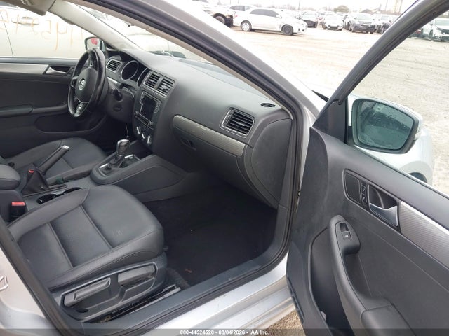 44524520 :رقم المزاد ، 3VWD67AJXGM364205 vin ، 2016 Volkswagen Jetta 1.4t Se مزاد بيع