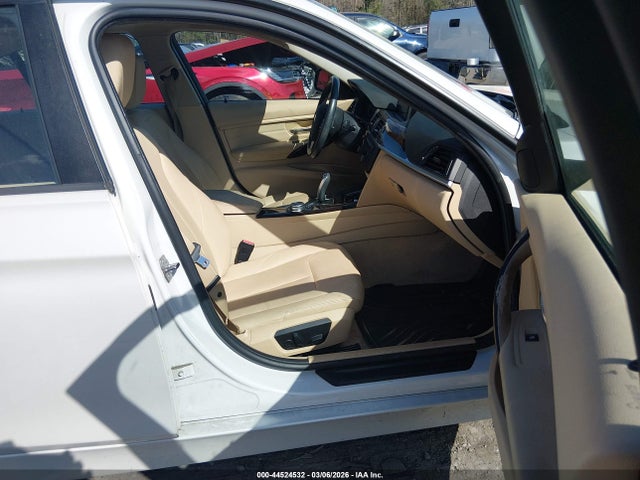 Продажа на аукционе авто 2015 Bmw 320i, vin: WBA3B1C57FK140206, номер лота: 44524532