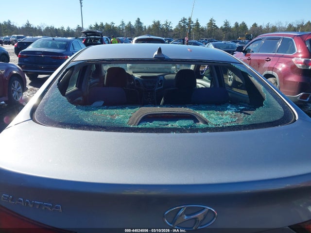 KMHDH4AE1FU225021 Hyundai ELANTRA SE