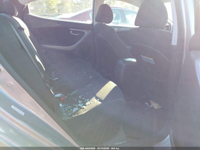 KMHDH4AE1FU225021 Hyundai ELANTRA SE