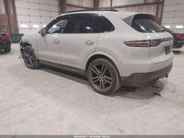 Porsche Cayenne Platinum Edition 2023 WP1AA2AY7PDA00371 Image 3