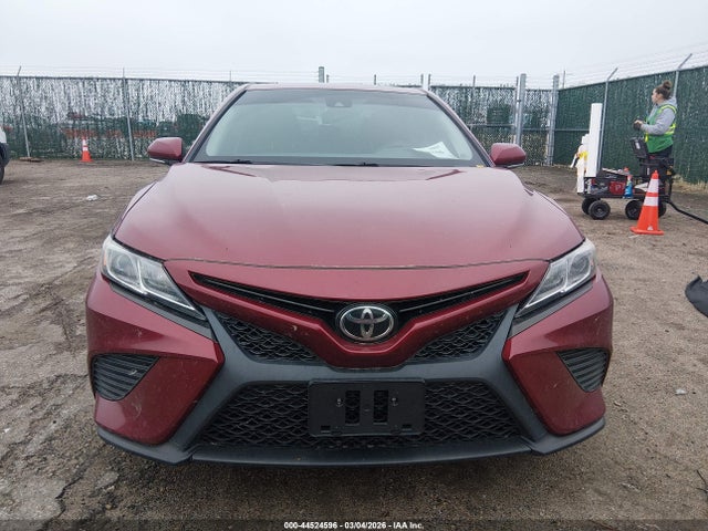 4T1B11HK5JU648781 Toyota CAMRY SE