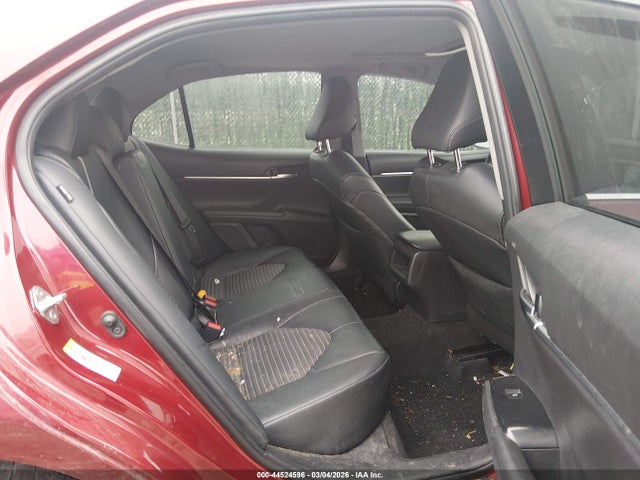4T1B11HK5JU648781 Toyota CAMRY SE