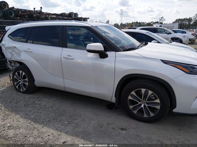 Toyota Highlander Xle 2023 5TDKDRAH8PS519309 Image 14