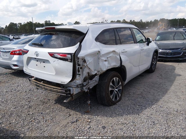 Toyota Highlander Xle 2023 5TDKDRAH8PS519309 Image 4