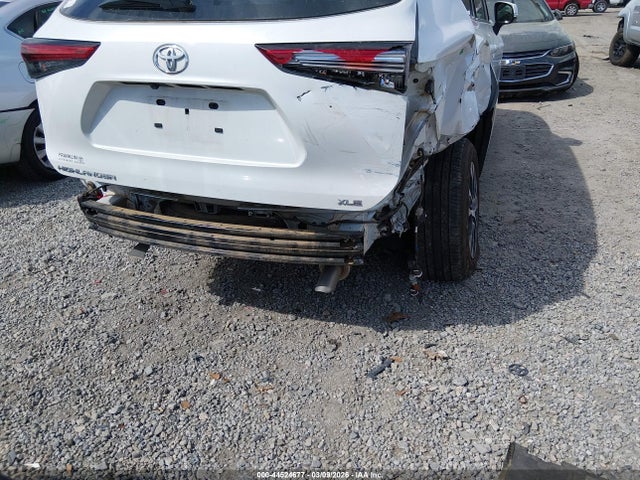 Toyota Highlander Xle 2023 5TDKDRAH8PS519309 Image 6