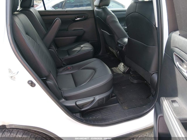 Toyota Highlander Xle 2023 5TDKDRAH8PS519309 Image 8