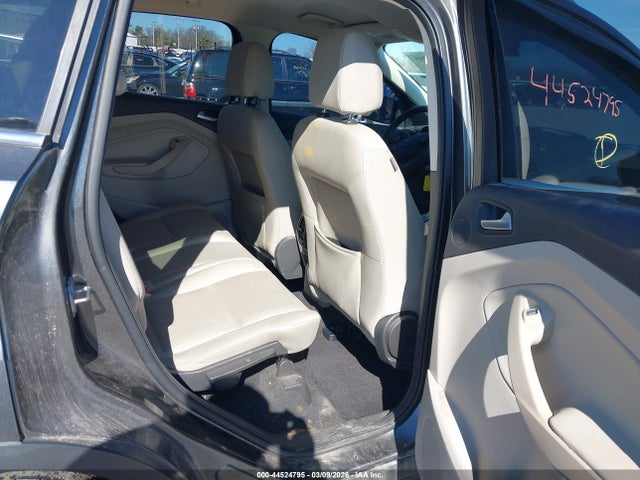 44524795 :رقم المزاد ، 1FMCU9GD2HUC55263 vin ، 2017 Ford Escape Se مزاد بيع