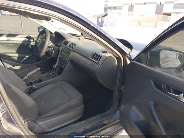 Продаж на аукціоні авто 2013 Volkswagen Passat S, vin: 1VWAH7A37DC098993, номер лоту: 44524874