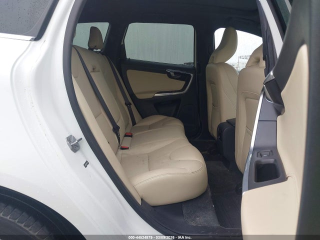 2016 Volvo Xc60 T5 Drive-e Platinum მანქანა იყიდება აუქციონზე, vin: YV440MDM5G2860915, აუქციონის ნომერი: 44524879