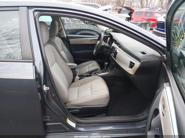 2015 TOYOTA COROLLA 5YFBURHE2FP363139 Photo 4