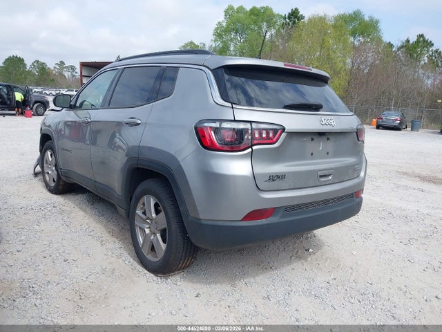44524890 :رقم المزاد ، 3C4NJCBB6NT214388 vin ، 2022 Jeep Compass Latitude Fwd مزاد بيع