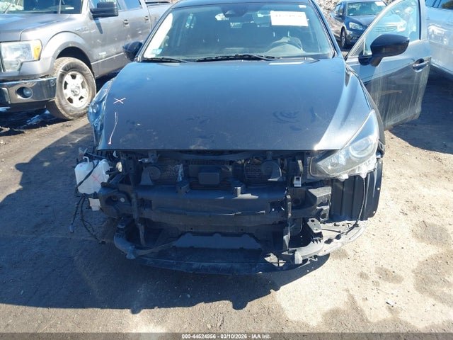 3MZBN1K75JM233667 Mazda Mazda3 Sport