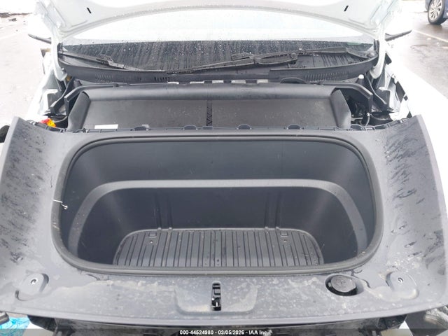 2026 TESLA MODEL Y 7SAYGDED9TF382975 Photo 9
