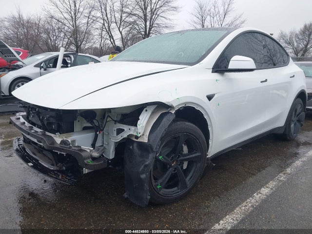 2026 TESLA MODEL Y 7SAYGDED9TF382975 Photo 1
