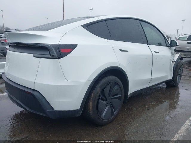 2026 TESLA MODEL Y 7SAYGDED9TF382975 Photo 3
