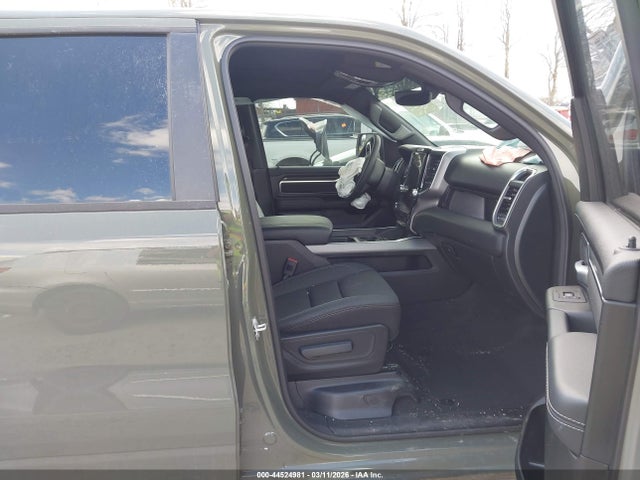 2026 Ram 1500 Big Horn  4x4 5'7 Box მანქანა იყიდება აუქციონზე, vin: 1C6SRFFT9TN270944, აუქციონის ნომერი: 44524981