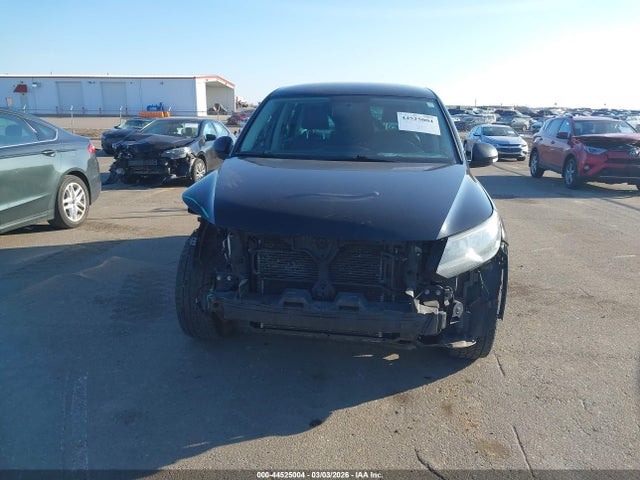 44525004 :رقم المزاد ، WVGBV3AX7EW598482 vin ، 2014 Volkswagen Tiguan Se مزاد بيع