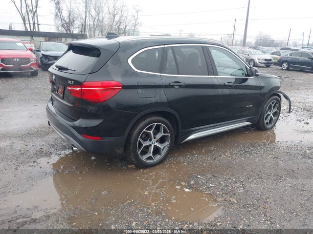 2017 Bmw X1 Xdrive28i მანქანა იყიდება აუქციონზე, vin: WBXHT3C33H5F80950, აუქციონის ნომერი: 44525023