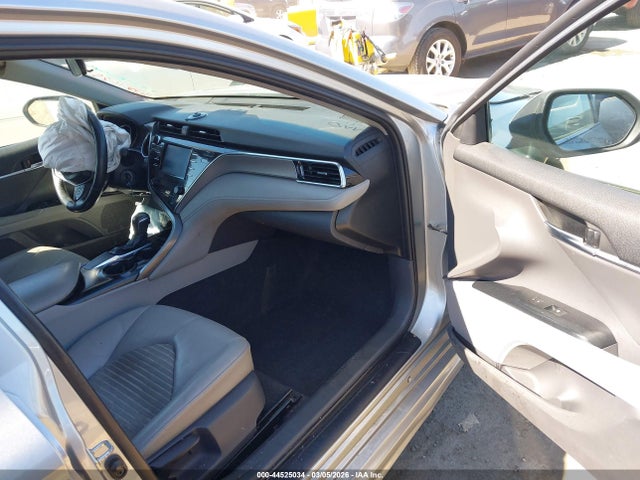4T1B11HK8JU639203 Toyota CAMRY SE
