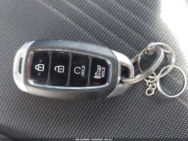 Продажа на аукционе авто 2022 Hyundai Venue Limited, vin: KMHRC8A3XNU176961, номер лота: 44525098
