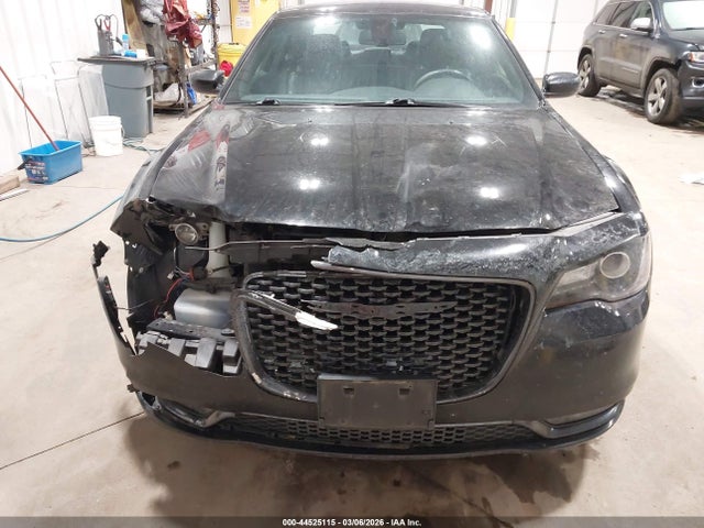 Продажа на аукционе авто 2018 Chrysler 300 300s Awd, vin: 2C3CCAGG2JH191838, номер лота: 44525115