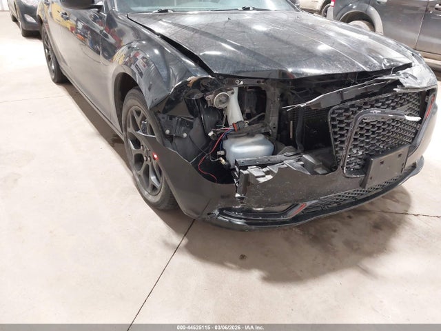 Продажа на аукционе авто 2018 Chrysler 300 300s Awd, vin: 2C3CCAGG2JH191838, номер лота: 44525115