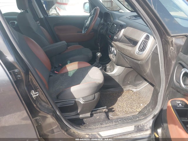 2015 FIAT 500L ZFBCFADH8FZ036544 Photo 4