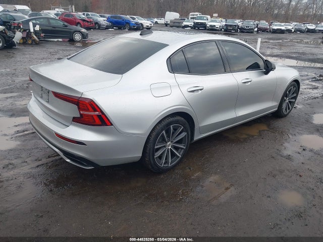 2022 VOLVO S60 7JRL12TZ9NG162712 Photo 3