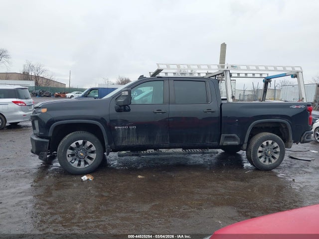 2GC4YME77P1700829 Chevrolet Silverado 2500hd 4wd Standard Bed Custom