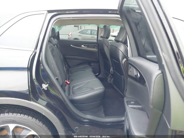 Продажа на аукционе авто 2022 Lincoln Nautilus Reserve, vin: 2LMPJ8K92NBL27639, номер лота: 44525346