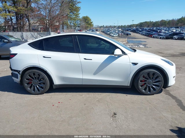 44525358 :رقم المزاد ، 7SAYGDEF2PF777118 vin ، 2023 Tesla Model Y Performance Dual Motor All-wheel Drive مزاد بيع