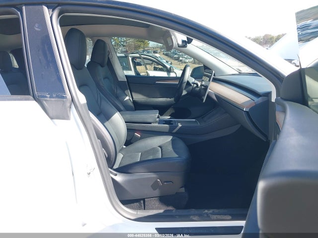 44525358 :رقم المزاد ، 7SAYGDEF2PF777118 vin ، 2023 Tesla Model Y Performance Dual Motor All-wheel Drive مزاد بيع