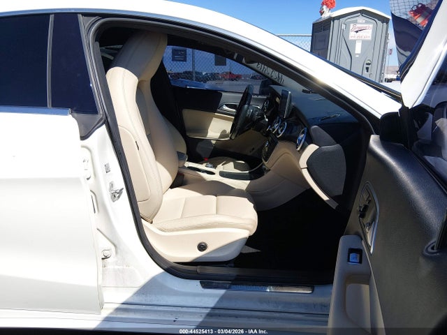 2015 Mercedes-benz Cla 250 მანქანა იყიდება აუქციონზე, vin: WDDSJ4EB1FN171641, აუქციონის ნომერი: 44525413
