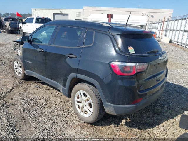 2017 JEEP NEW COMPASS 3C4NJCAB2HT681961 Photo 2
