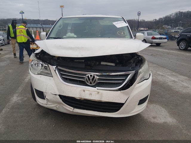 2010 Volkswagen Routan Se მანქანა იყიდება აუქციონზე, vin: 2V4RW3D10AR195363, აუქციონის ნომერი: 44525544