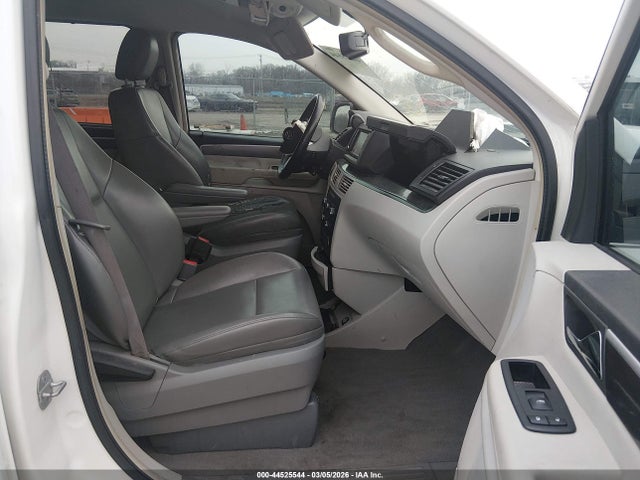 2010 Volkswagen Routan Se მანქანა იყიდება აუქციონზე, vin: 2V4RW3D10AR195363, აუქციონის ნომერი: 44525544