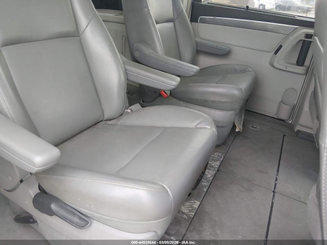 2010 Volkswagen Routan Se მანქანა იყიდება აუქციონზე, vin: 2V4RW3D10AR195363, აუქციონის ნომერი: 44525544