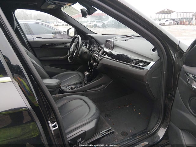 2017 Bmw X1 Xdrive28i მანქანა იყიდება აუქციონზე, vin: WBXHT3Z33H4A55903, აუქციონის ნომერი: 44525584