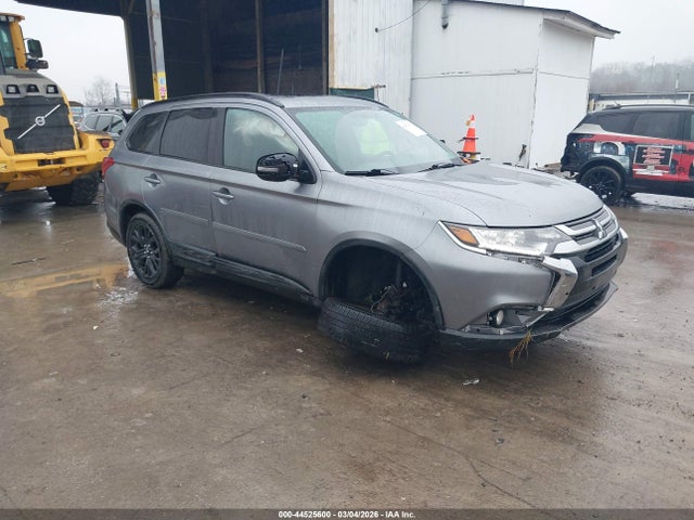 2018 MITSUBISHI OUTLANDER JA4AZ3A30JZ021748 Photo 0