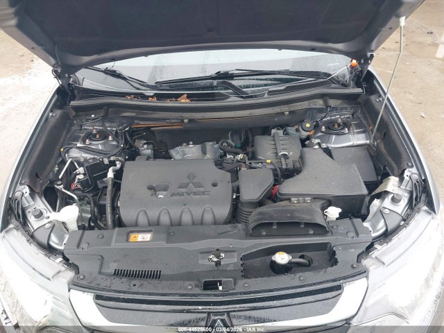 2018 MITSUBISHI OUTLANDER JA4AZ3A30JZ021748 Photo 9
