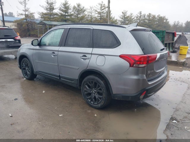 2018 MITSUBISHI OUTLANDER JA4AZ3A30JZ021748 Photo 2