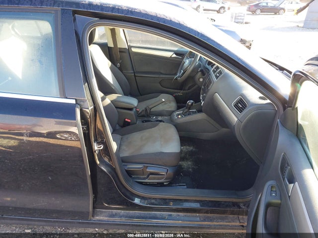 44525711 :رقم المزاد ، 3VW2B7AJ1HM400139 vin ، 2017 Volkswagen Jetta 1.4t S مزاد بيع