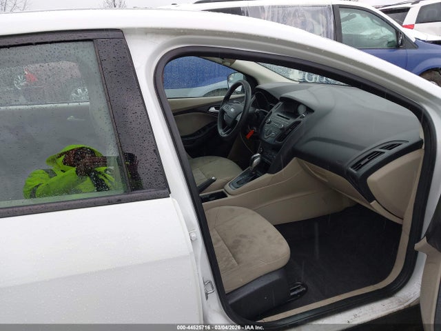 Ford FOCUS SE 2016 1FADP3K21GL294603 Image 5