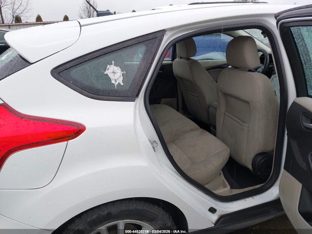 Ford FOCUS SE 2016 1FADP3K21GL294603 Image 8