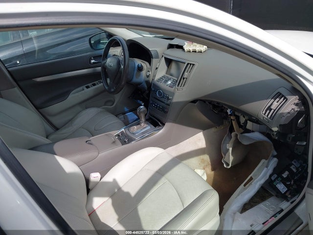 44525722 :رقم المزاد ، JN1CV6AR9FM522130 vin ، 2015 Infiniti Q40 مزاد بيع